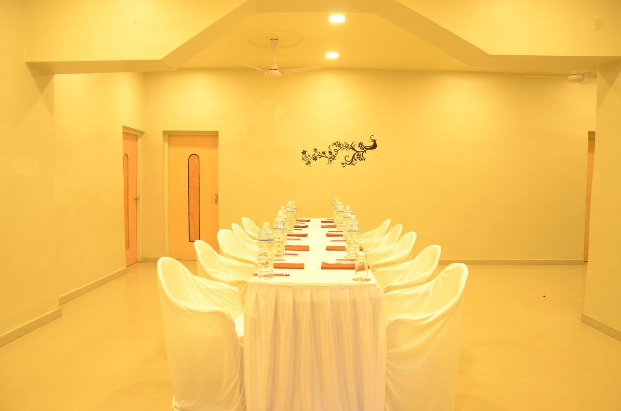 Prithvi Hotels Ahmedabad Exterior foto